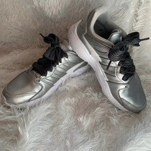 Adidas Silver Sneaker